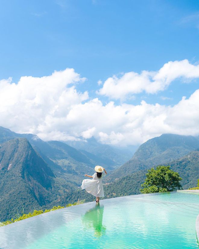 4 bể bơi vô cực "nhìn là muốn đi" ở vùng núi phía Bắc: View thung lũng đẹp mê mẩn, lại còn điều chỉnh nhiệt độ theo mùa - Ảnh 5.