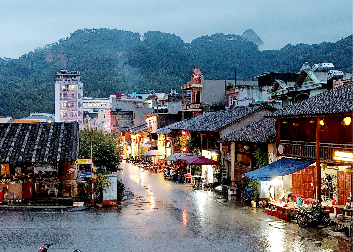 Đêm phố cổ Đồng Văn - Báo Tuyên Quang điện tử