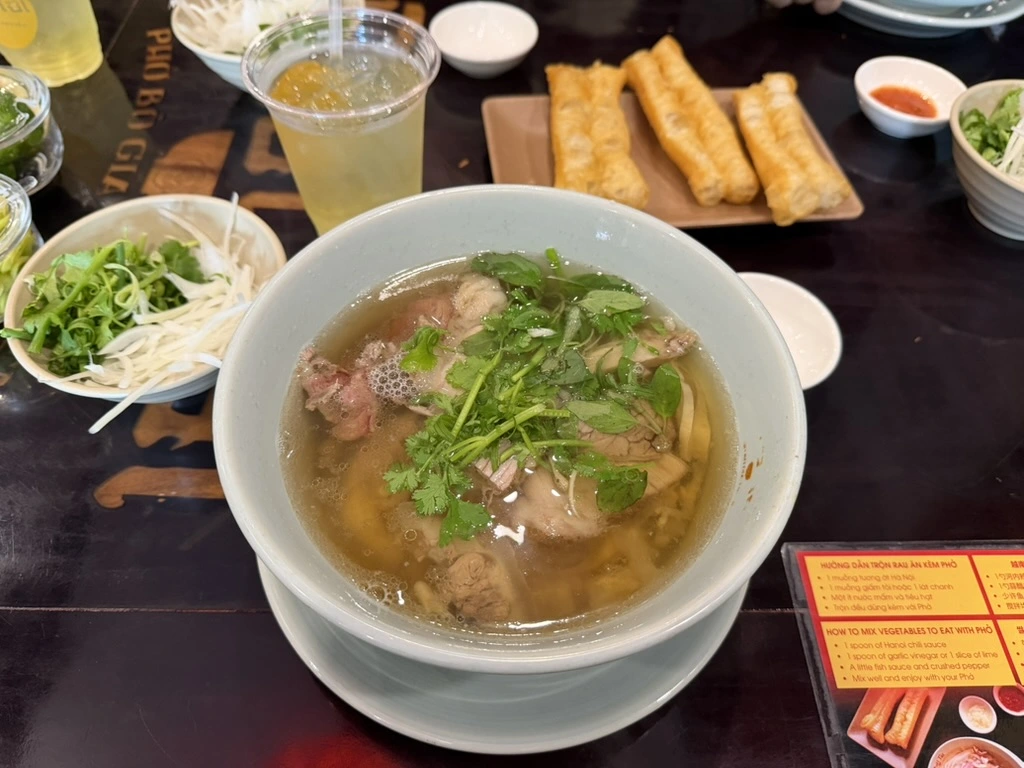 Bán 20.000 tô phở ngon giá 40.000 đồng ở lễ hội phở tại TP.HCM