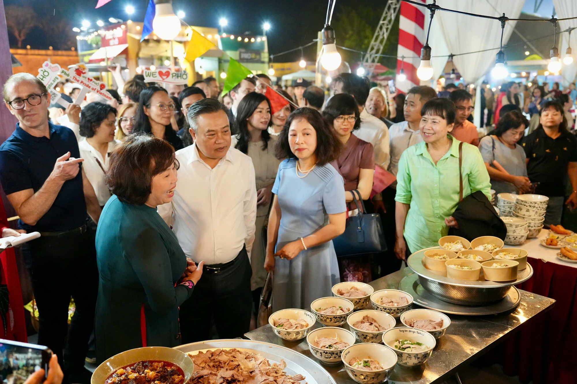 Khai mạc Festival Phở 2025 tại Hoàng Thành Thăng Long