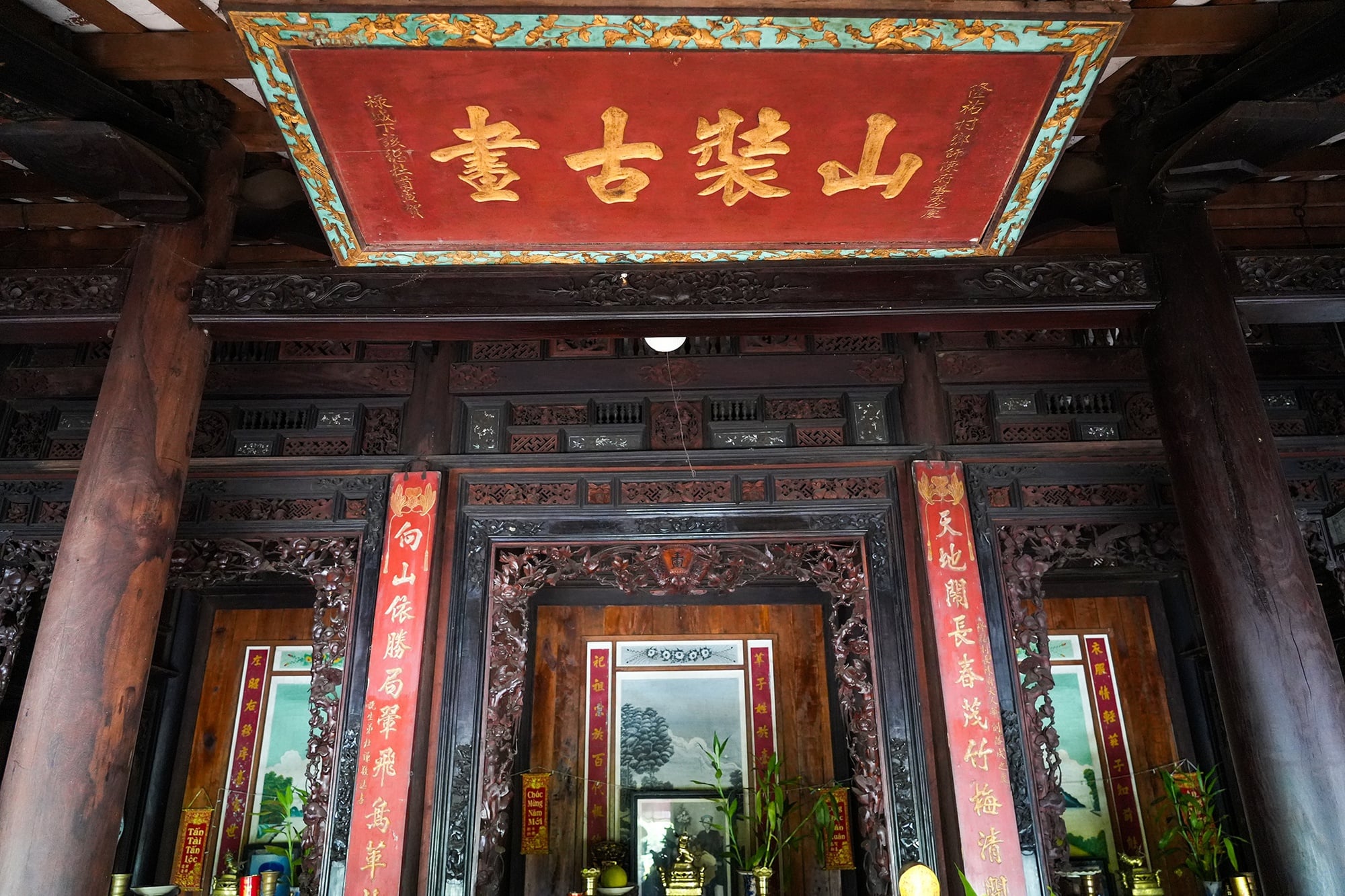 Bộ khung của ngôi nhà trăm tuổi 