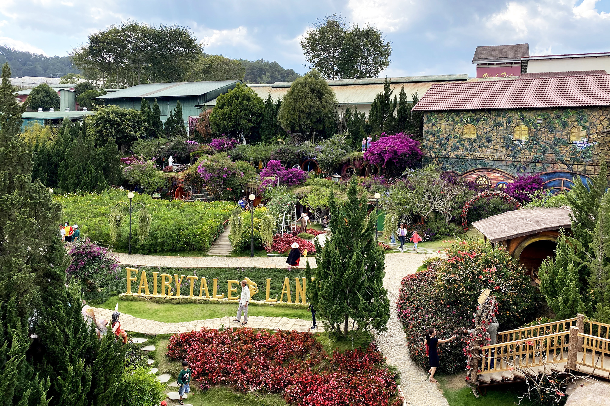 Dalat FairyTale Land: Khu vườn cổ tích Đà Lạt đẹp như tranh