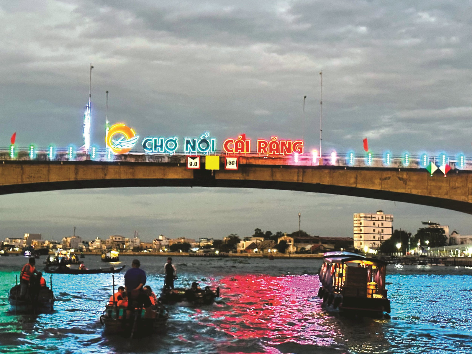 Chợ nổi Cái Răng: Cần giải bài toán phát triển bền vững