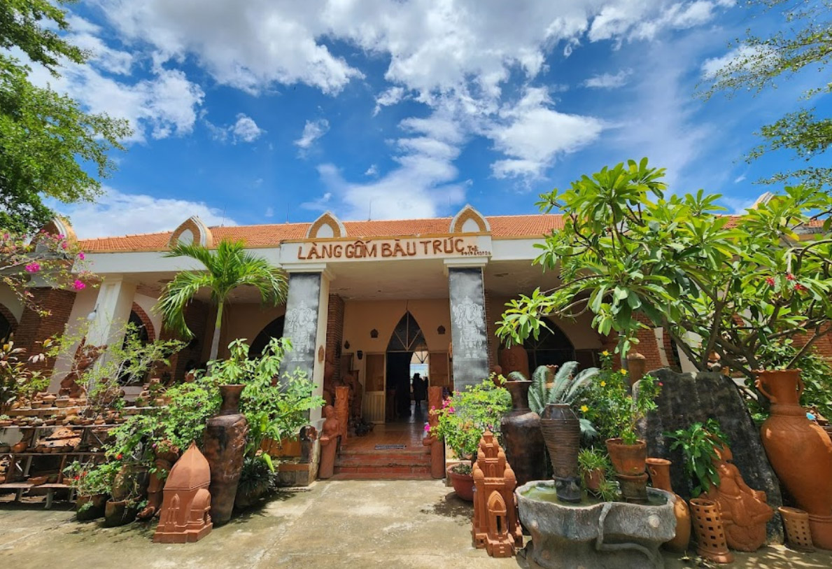 Du lịch Làng Gốm Bàu Trúc - Lạc bước vào hồn đất nung